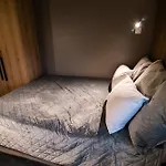 Ana *