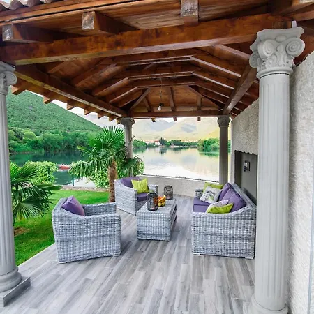 Villa Ana