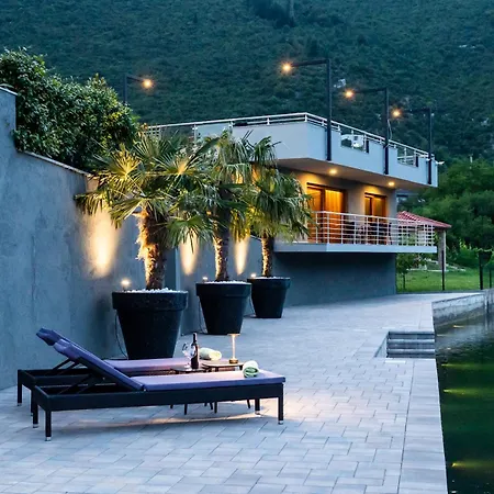 Ana Villa Mostar